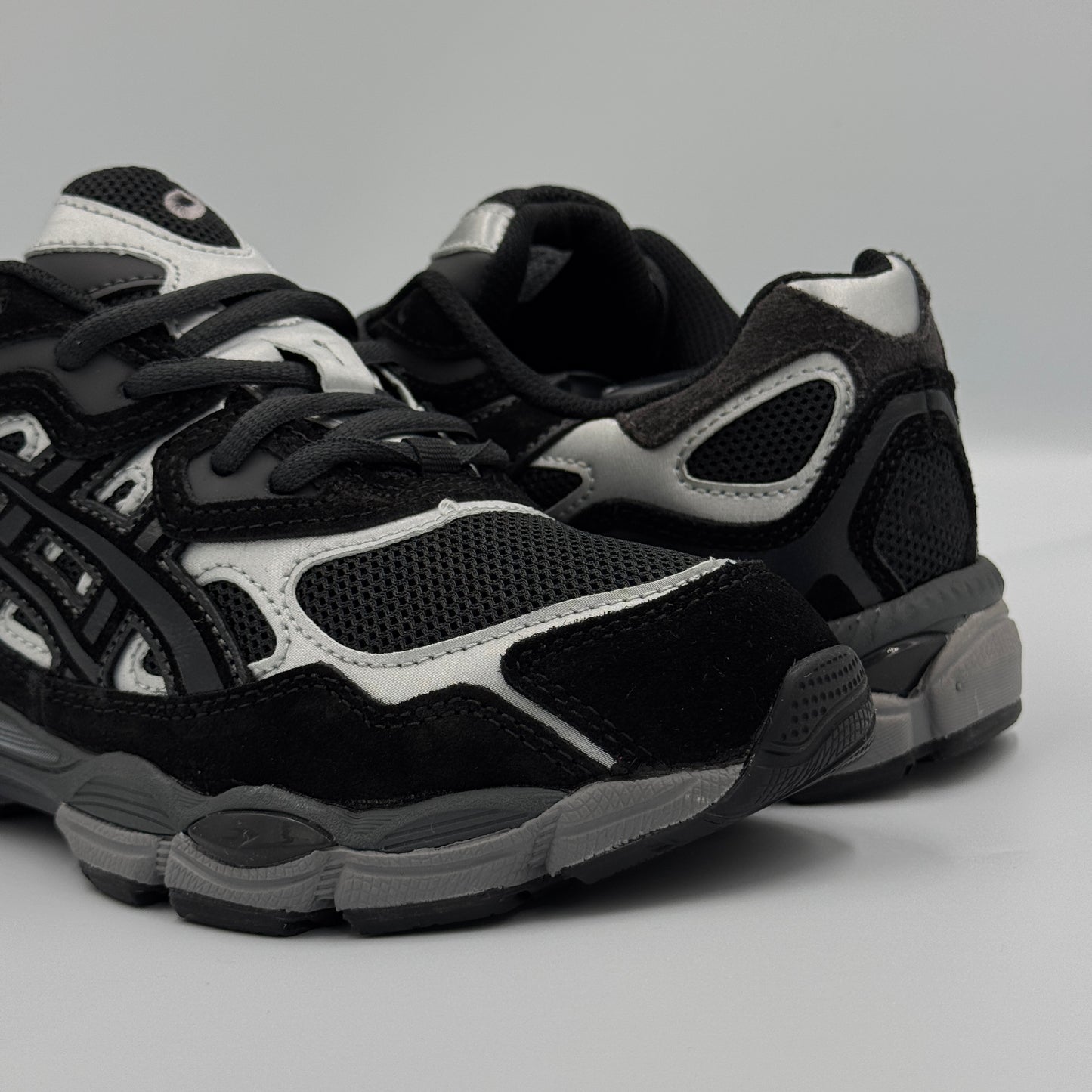 ASICS NYC BLACK