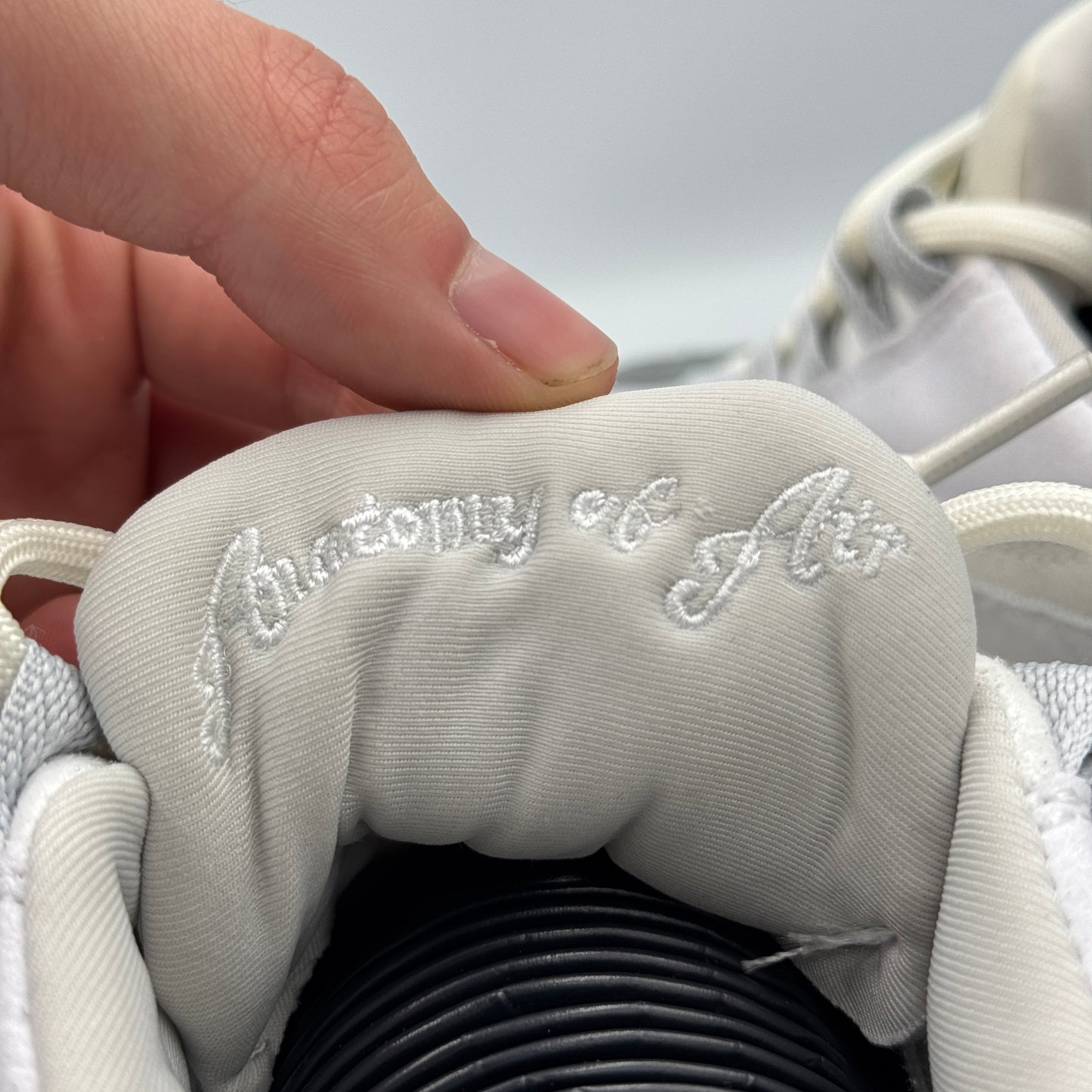 AIR MAX 95 X ANATOMY OF AIR LIGHT BONE 💡 🦴