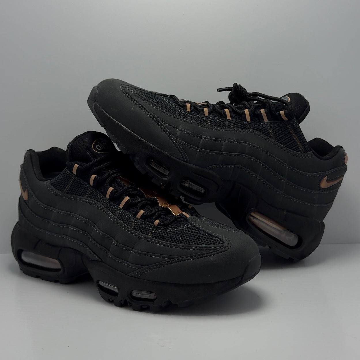 AIR MAX 95 X SYNA WORLD CENTRAL CEE