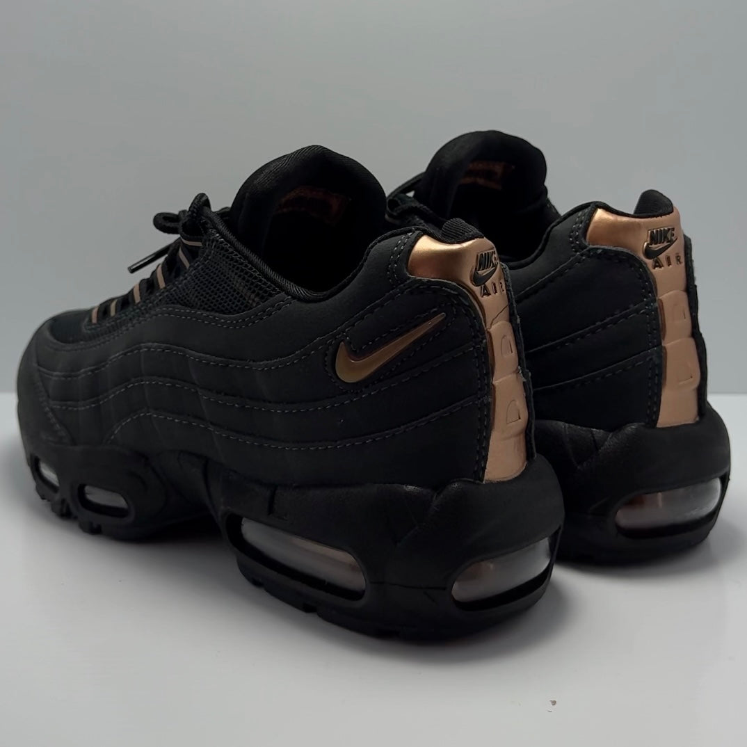AIR MAX 95 X SYNA WORLD CENTRAL CEE
