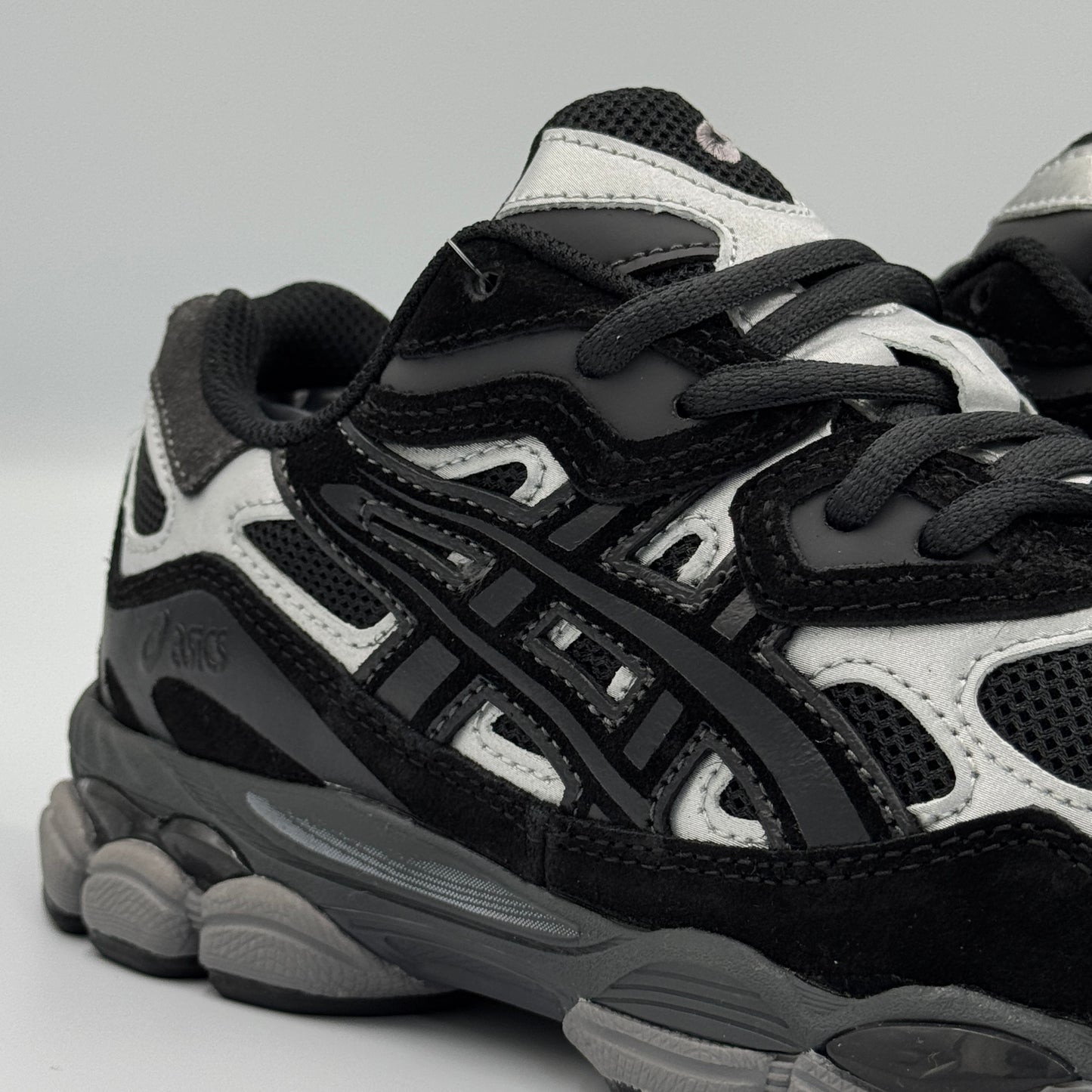 ASICS NYC BLACK