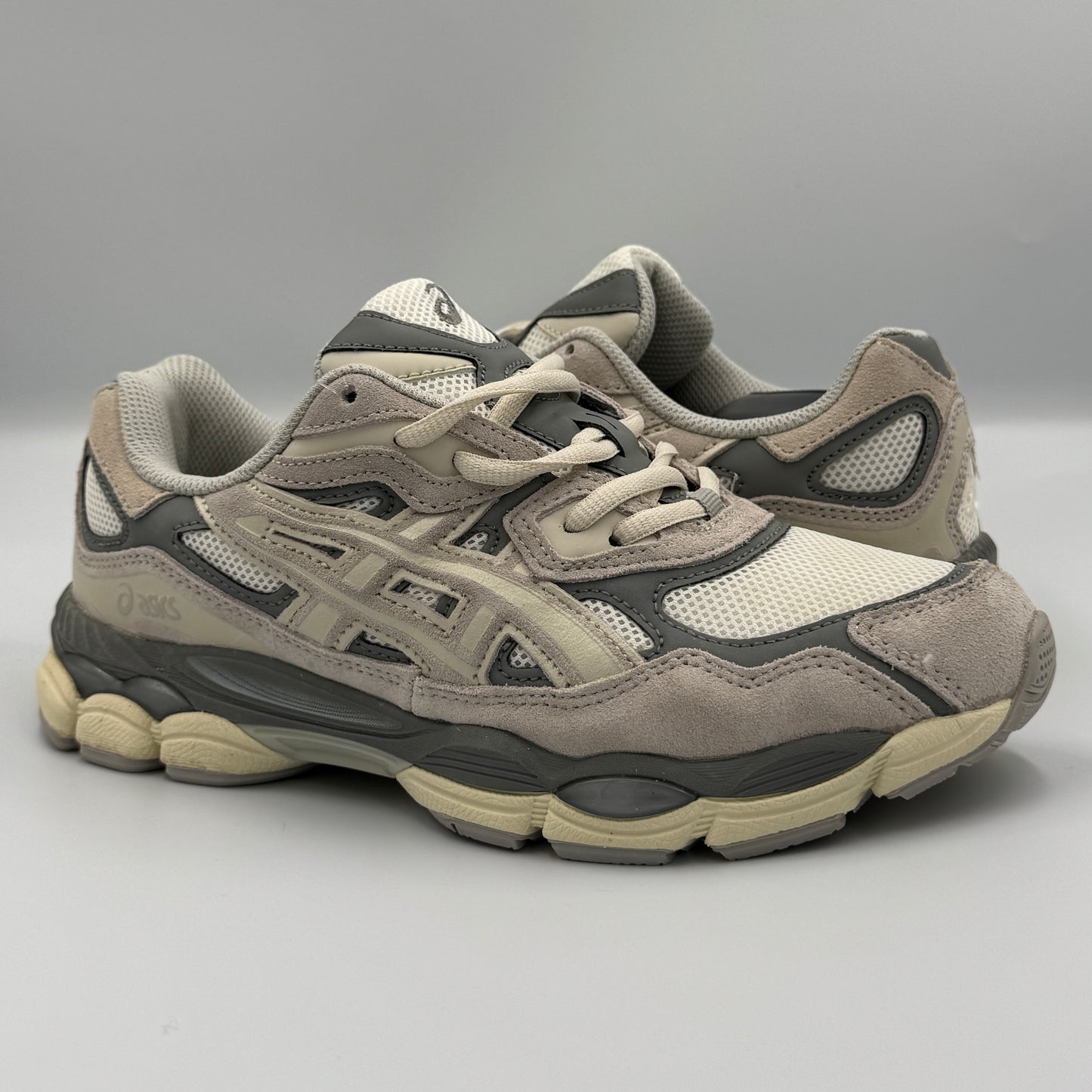ASICS NYC BEIGE-GRIS