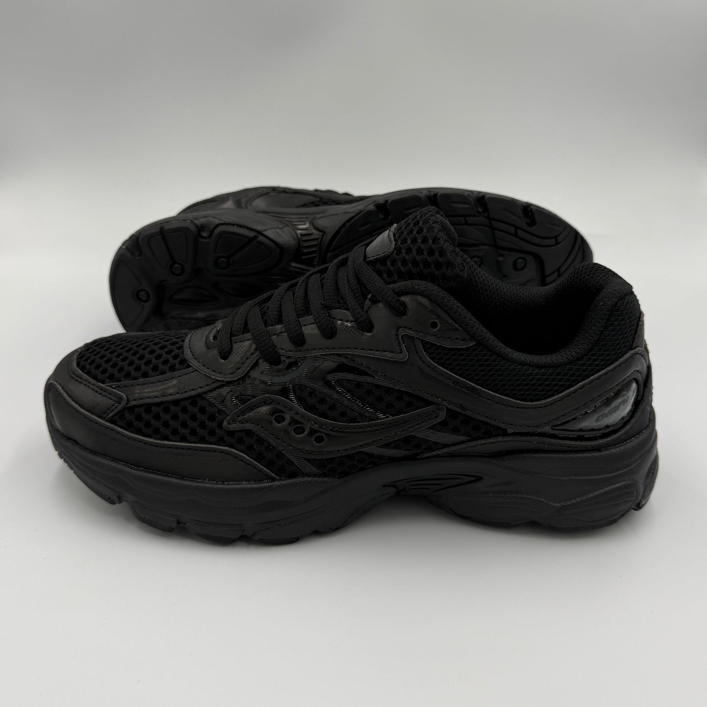 SAUCONY OMNI 9 FULL BLACK