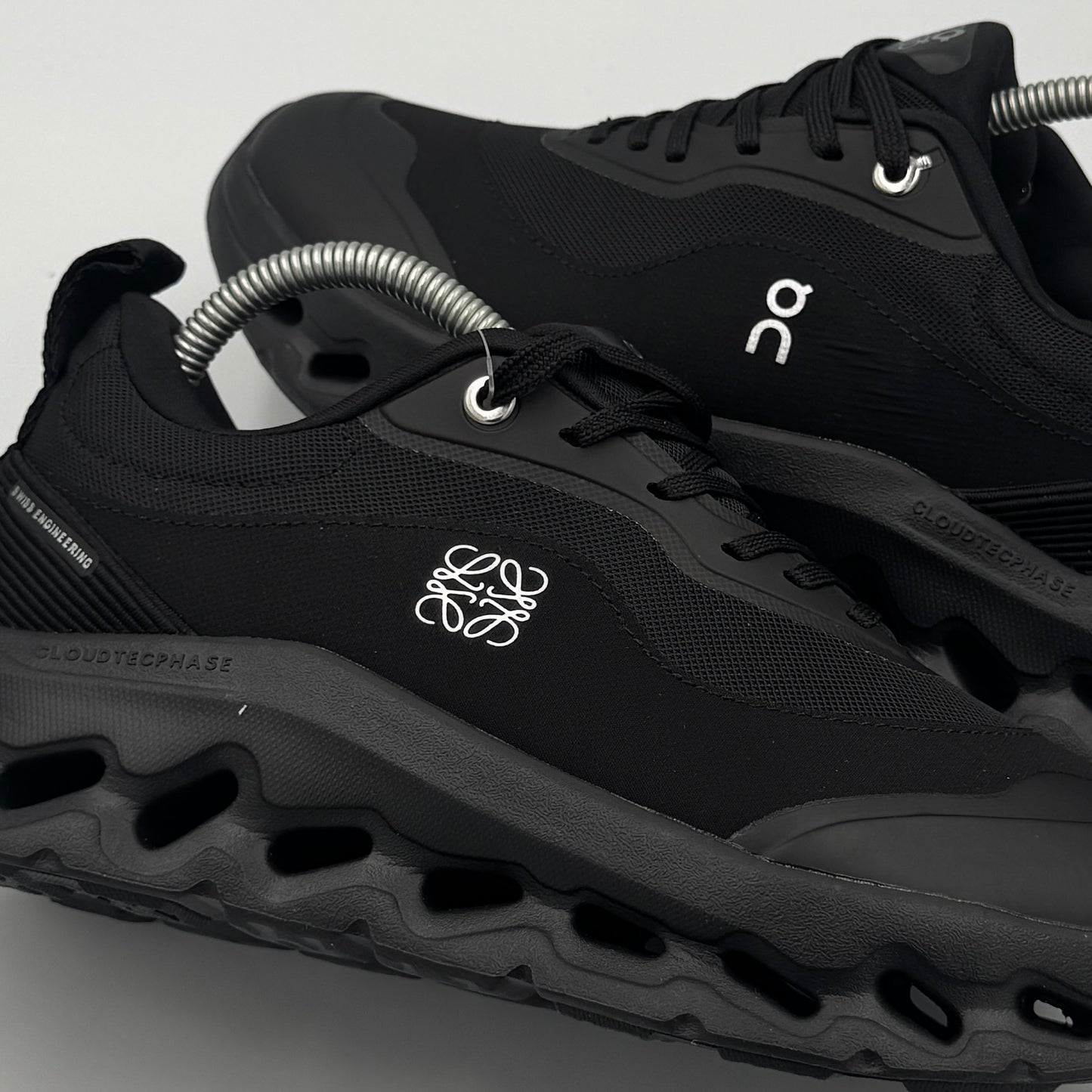 ON X LOEWE CLOUDTILT BLACK