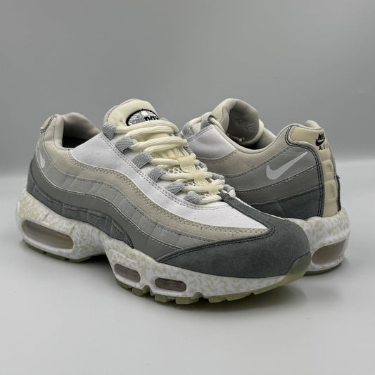 AIR MAX 95 X ANATOMY OF AIR LIGHT BONE 💡 🦴
