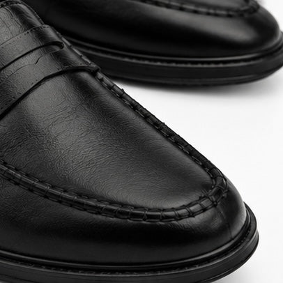 CLASSIC BLACK LOAFERS