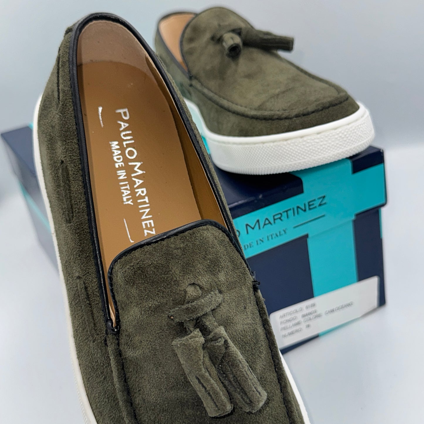 MOCASSIN PAULO MARTINEZ EN DAIM ORIGINAL ( VERT MILITAIRE CHIC )