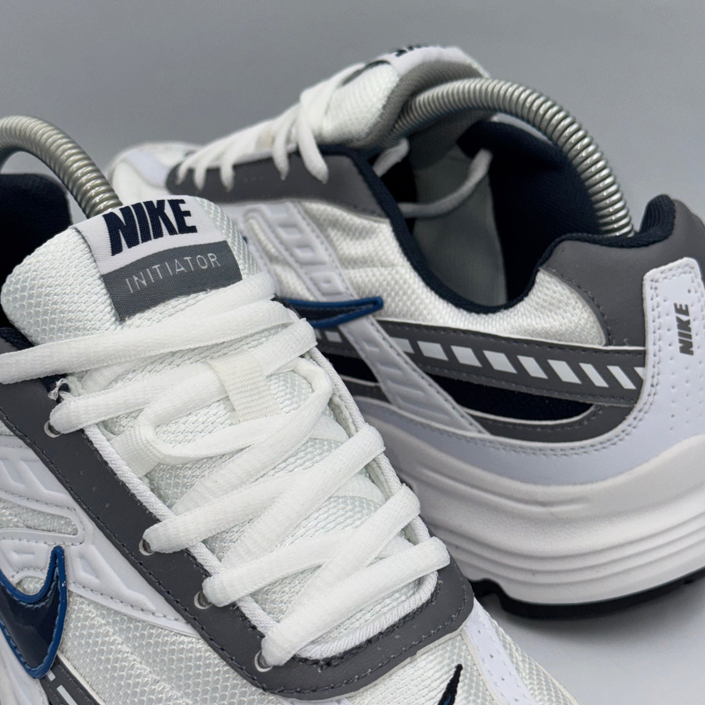NIKE INITIATOR WHITE SILVER ROYAL BLUE