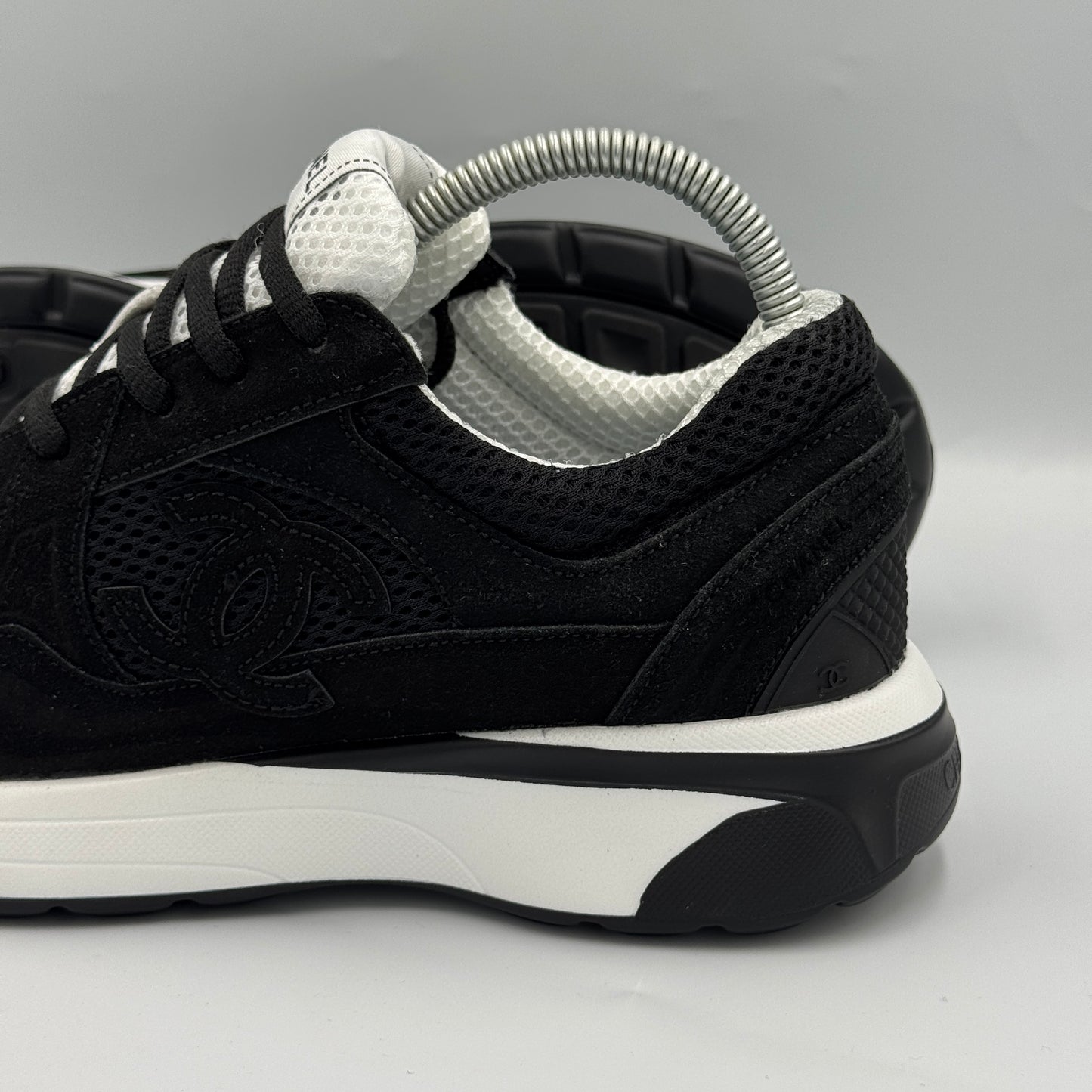 CHANEL CC RUNNER BLACK