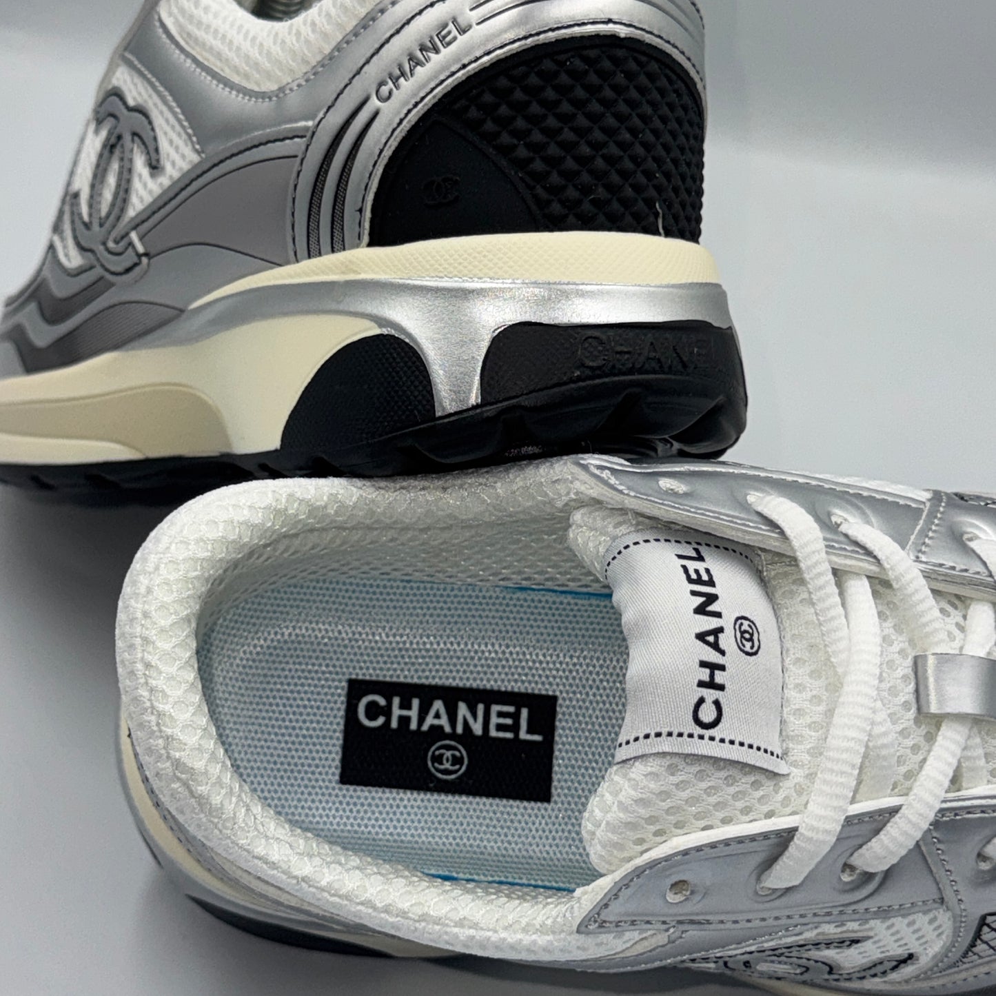 CHANEL CC RUNNERS GRAY SILVER