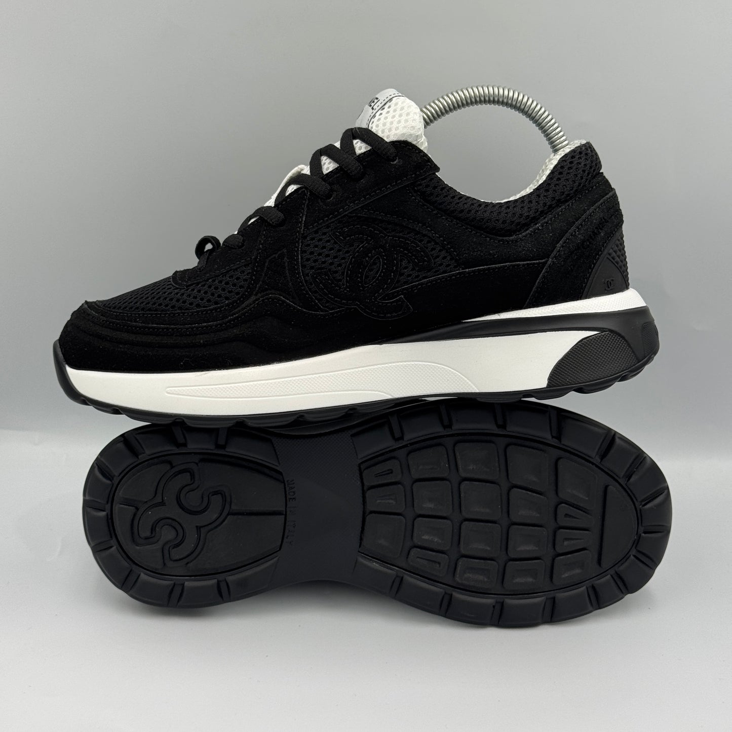 CHANEL CC RUNNER BLACK