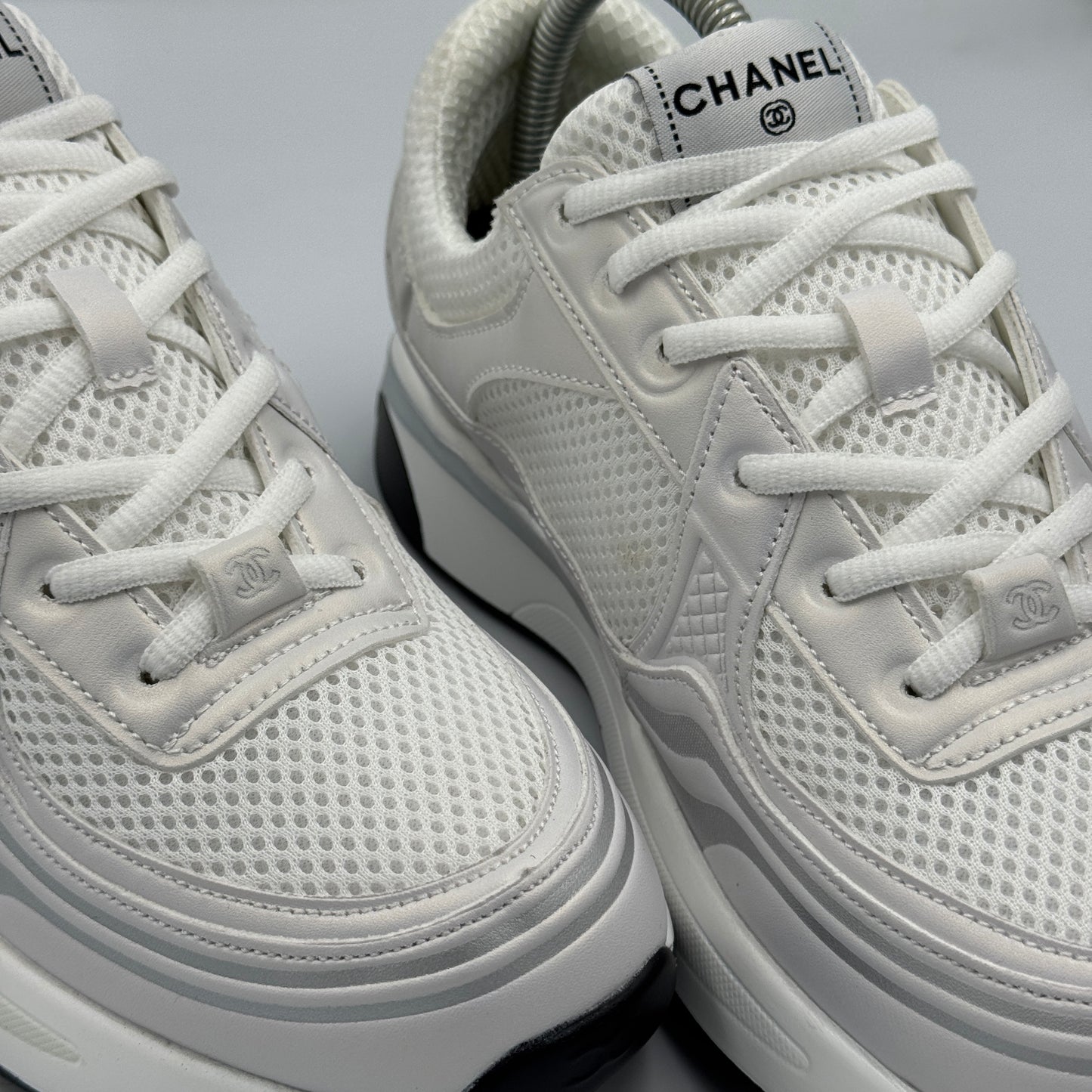 CHANEL CC RUNNER WHITE