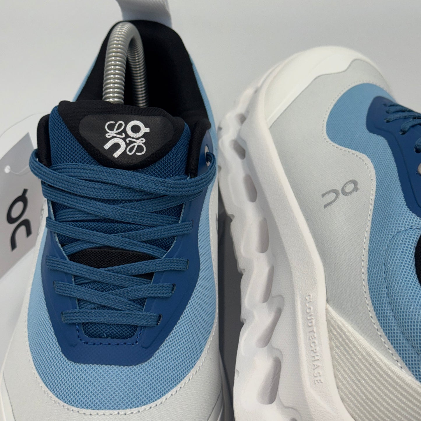 ON X LOEWE CLOUDTILT BLUE WHITE