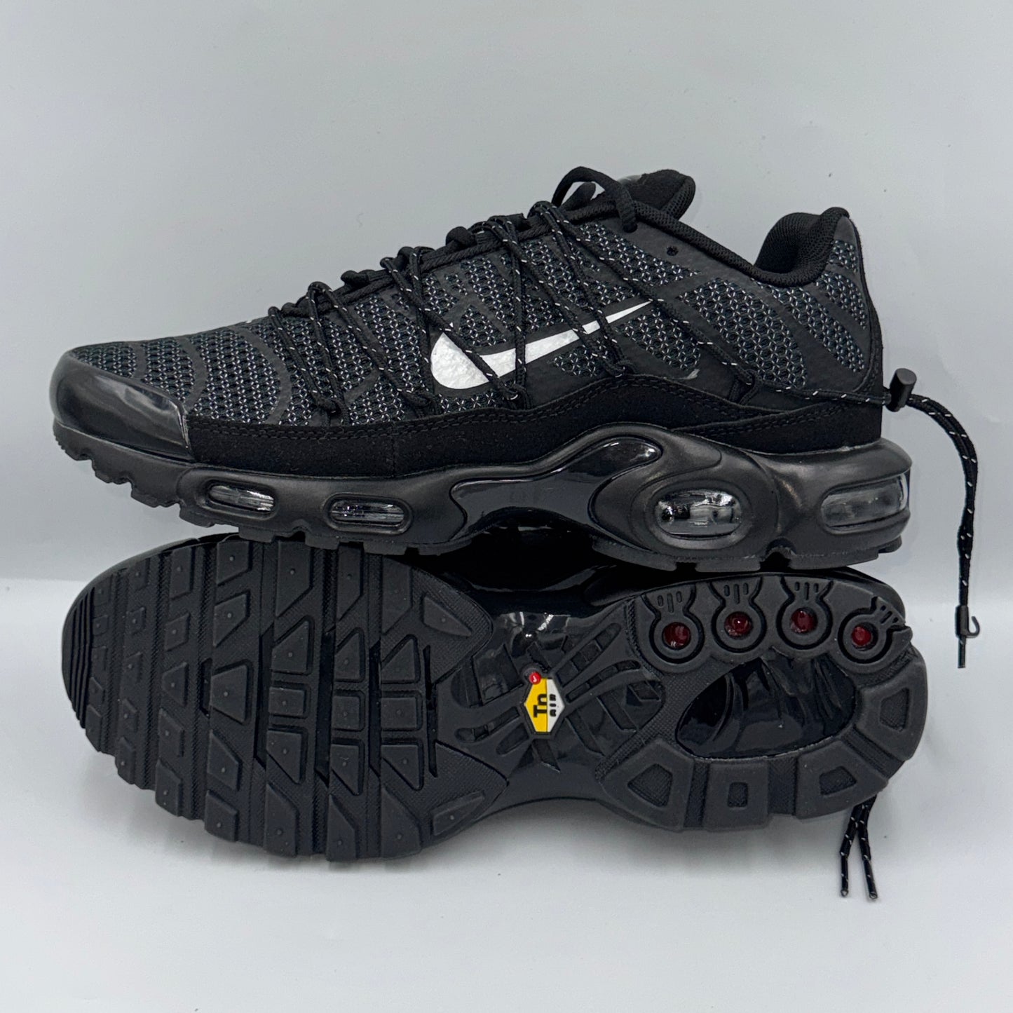 TN AIR UTILITY BLACK ( SUPER GOOD )